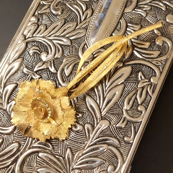 VINTAGE BSK Floral Brooch - Picture 1 of 4